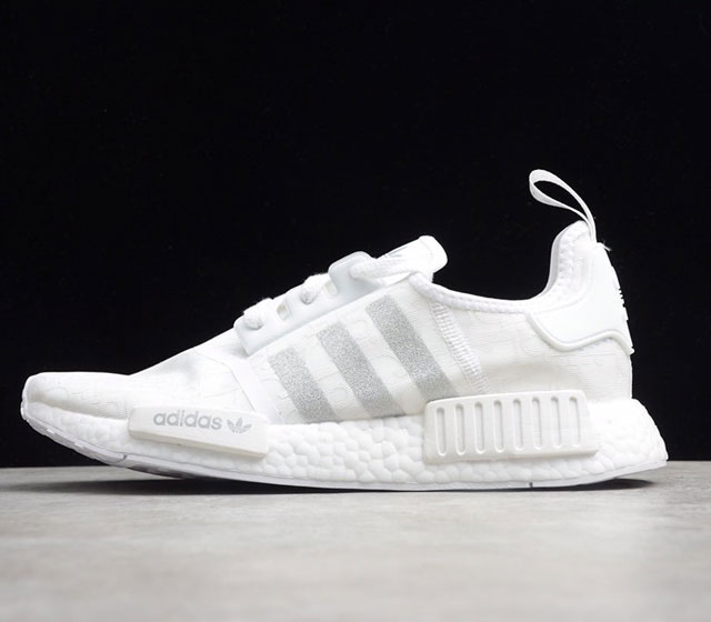 NMD R1 FY9688 36-45 36 36.5 37 38 38.5 39 40 40.5 41 42 42.5 43 44 44.5 45