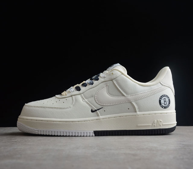 NK Air Force 1 # # NA2022-001 SIZE 36 36.5 37.5 38 38.5 39 40 40.5 41 42 42.5 4