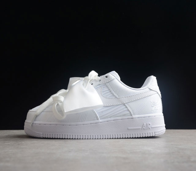 NK Air Force 1 # # DV4244-111 SIZE 36 36.5 37.5 38 38.5 39 40 40.5 41 42 42.5 4