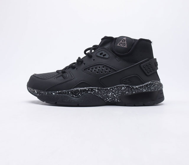 Nike ACG Air Mowabb OG Rattan Birch Nike Air Mowabb Hyper Royal ACG Air Mowabb