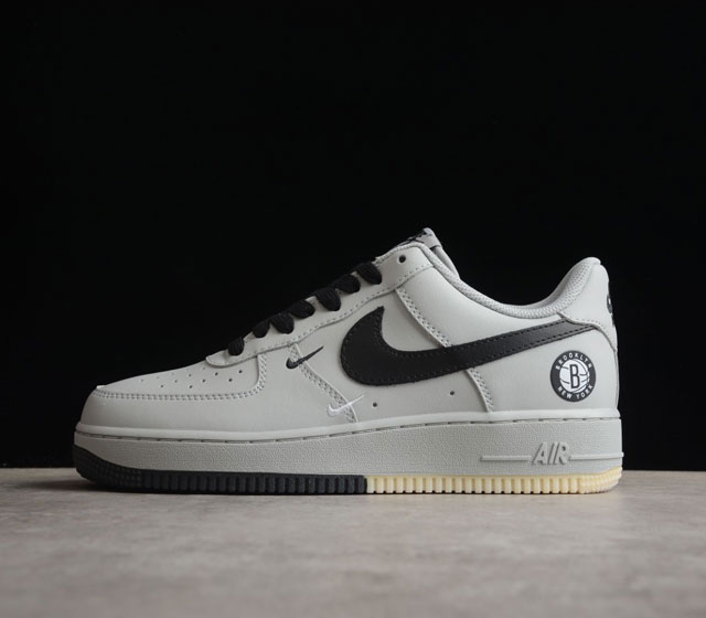 NK Air Force 1 # # HD6936-809 SIZE 36 36.5 37.5 38 38.5 39 40 40.5 41 42 42.5 4