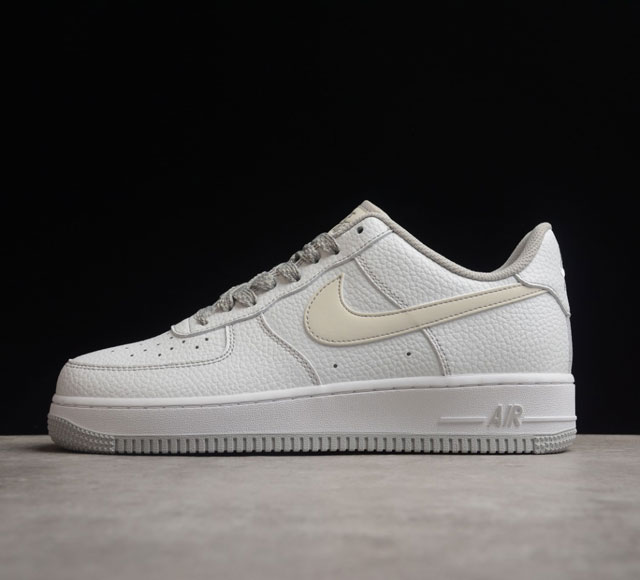 NK Air Force 1 # # U05369-603 SIZE 36 36.5 37.5 38 38.5 39 40 40.5 41 42 42.5 4