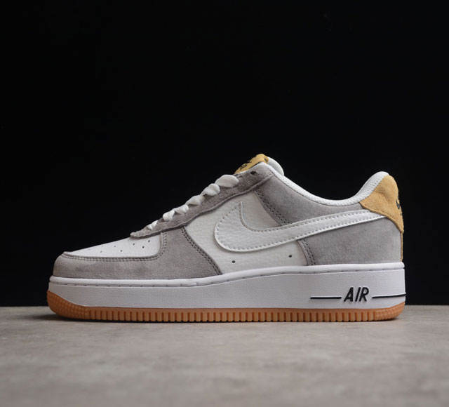 NK Air Force 1 # DE0099 005 SIZE 36 36.5 37.5 38 38.5 39 40 40.5 41 42 42.5 43