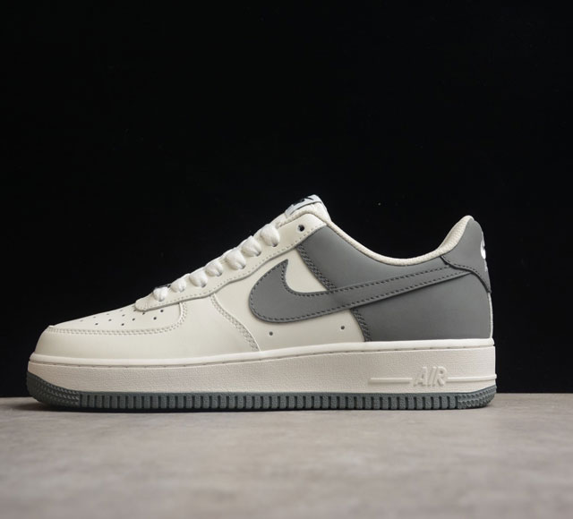 NK Air Force 1 # # DB3301-022 SIZE 36 36.5 37.5 38 38.5 39 40 40.5 41 42 42.5 4