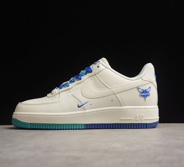 NK Air Force 1 QP5696 901 SIZE 36 36.5 37.5 38 38.5 39 40 40.5 41 42 42.5 43 44