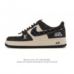 Company-grade Nike Air Force 1 '07 Low platform sneakers, featuring a thick sole