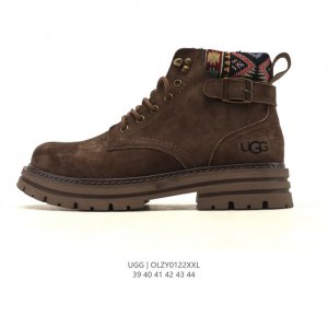 Company-grade Ugg mid-top snow boots, playful and cute with versatile styles. A
