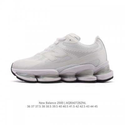 New arrival, a new model from New Balance! The New Balance 0 series features ret