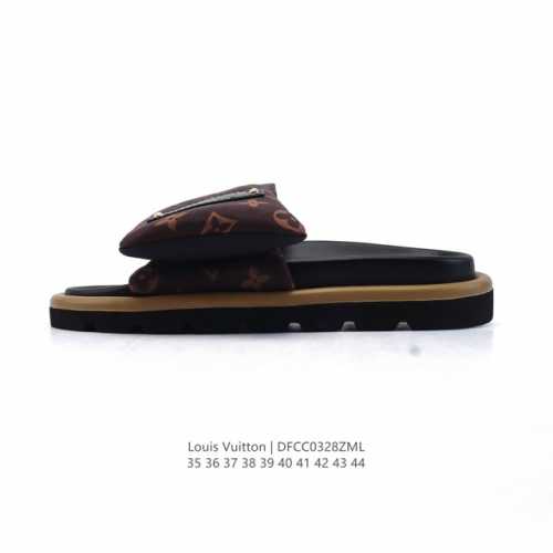 220 Louis Vuitton Pool Pillow Louis Vuitton Pillow #Lv # #Lv : 35-44 : Dfcc0328Z