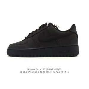 Company-grade Nike Air Force 1 '07 Low platform sneakers, featuring a thick sole
