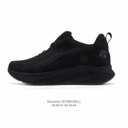 Descente men's Chron retro fabric sports casual shoes, featuring a comfortable,