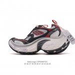Reduced price for corporate-grade, oversized "giant shoes" from the French luxu