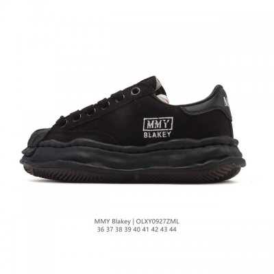 A company-level favorite of Shawn Yue, the Mmy Blakey dirty shoes, a retro, dis