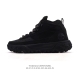 Timberland, a leading global outdoor brand, offers a classic mid-top, thick-sole