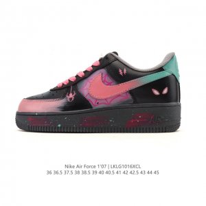 Company-grade Nike Air Force 1 '07 Low platform sneakers, featuring a thick sole
