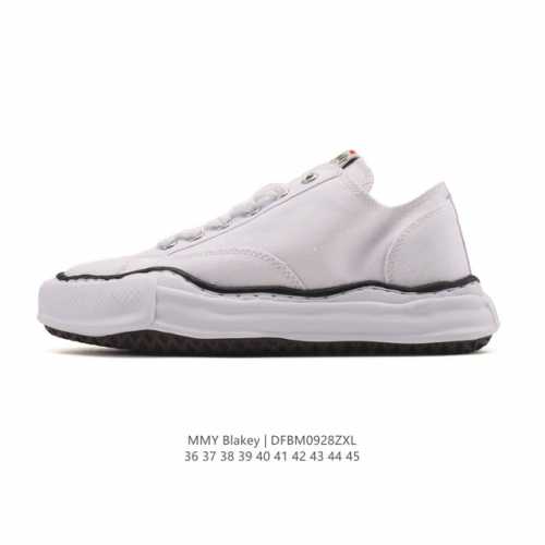 Shawn Yue's favorite item, the Mmy Blakey dirty shoes, are a retro, dissolving-
