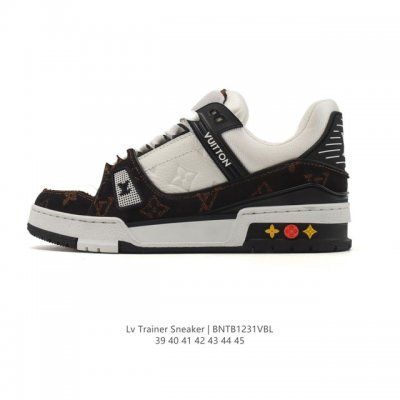 Company-grade Louis Vuitton Trainer Sneaker Low, a stylish and trendy platform s
