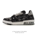 Company-grade Louis Vuitton Trainer Sneaker Low, fashionable athletic shoe, tre