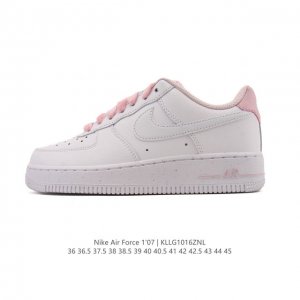 Company-grade Nike Air Force 1 '07 Low platform sneakers, featuring a thick sole