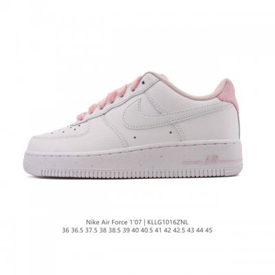 Company-grade Nike Air Force 1 '07 Low platform sneakers, featuring a thick sole