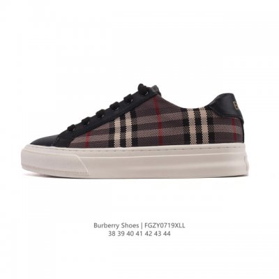 Burberry Vintage, a classic, stylish, and versatile casual sneaker. 8024149. Exc