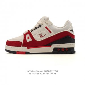 Company-grade Louis Vuitton Trainer Sneaker Low, a fashionable and stylish plat
