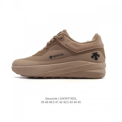 Descente men's Chron retro fabric sports casual shoes, featuring a comfortable,