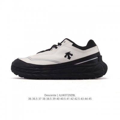 New summer release: the unisex Descente Urban Outdoor series' unisex Traxis spor