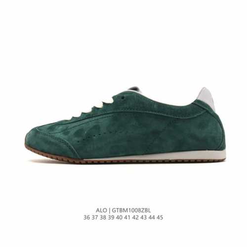 Company-grade Alo Yoga Recovery Mode comfortable and simple white sneakers, non-