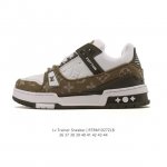 Louis Vuitton Trainer Sneaker Low, a stylish and trendy platform sneaker for men