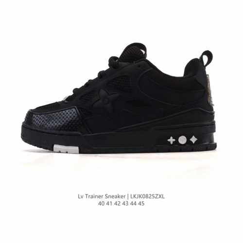 Louis Vuitton LV Louis Vuitton sneakers are fashionable, trendy, and thick-soled