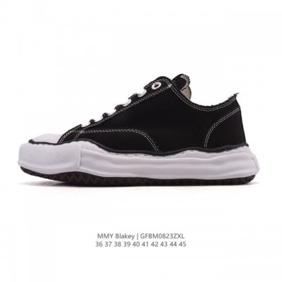 Shawn Yue's favorite item, the Mmy Blakey dirty shoes, are the same retro dissol