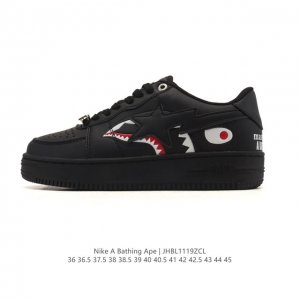 A Bathing Ape unisex retro sneakers, upgraded from the original last and paper t