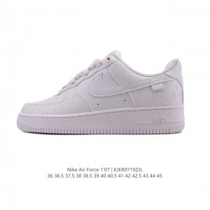 Nike Air Force 1 '07 Low, a versatile, low-top, thick-soled, height-enhancing, c