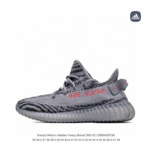 Blind Box Two Pairs Thousands of Pairs Stock Available, Yeezy 350 Really Explosi