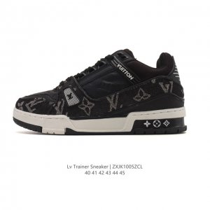 Company-grade Louis Vuitton Trainer Sneaker Low, a stylish and trendy platform s