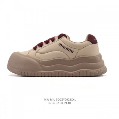 New, corporate-grade Miumiu thick-soled height-increasing sneakers, a stylish a