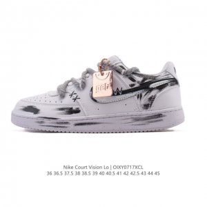 on the classic '80s basketball shoe features preppy details. The leather upper o