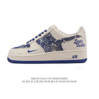 a company-grade Nike Air Force 1 '07 Low, a versatile, white, thick-soled sneake