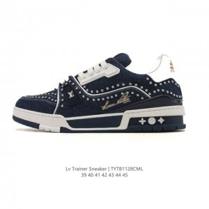 Company-grade Louis Vuitton Trainer Sneaker Low, fashionable athletic shoe with