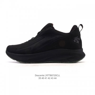 Descente men's Chron retro fabric sports casual shoes, featuring a comfortable,