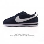 The corporate-grade Nike P-6000 women's running shoes use red hooks on the insid