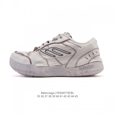 New arrival: Balenciaga, a trendy luxury brand from Parisian brand Balenciaga. T