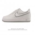 Nike Air Force 1 '07 Low, a versatile, low-top, platform, height-increasing cas