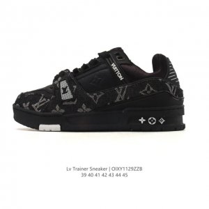 Company-grade Louis Vuitton Trainer Sneaker Low, a stylish and trendy platform