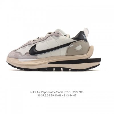 Nike Sacai x Nike Vaporwaffle 3.0, a major collaborative sneaker, debuted on th
