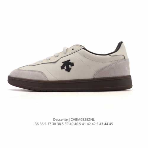 Descente 's unisex canvas low-top sneakers are a summer hit that can be worn by