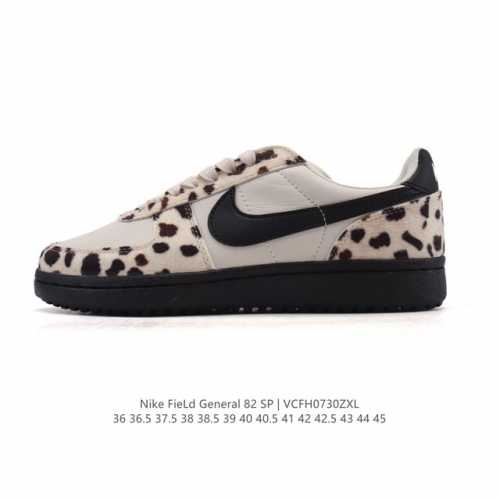 Nike Field General 82 Sp Low-Top Retro Basketball Shoe. This gridiron-specific s