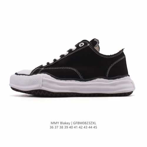 Shawn Yue's favorite item, the Mmy Blakey dirty shoes, are the same retro dissol