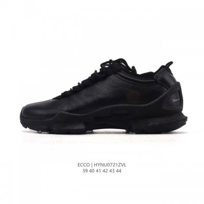 Ecco, a popular leather shoe on Xiaohongshu, is a versatile and casual new model